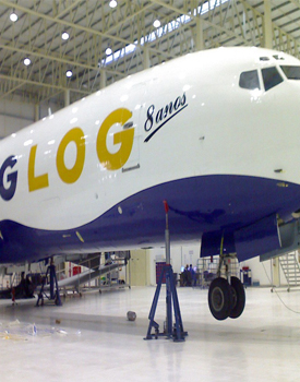 Adesivação de Aeronaves